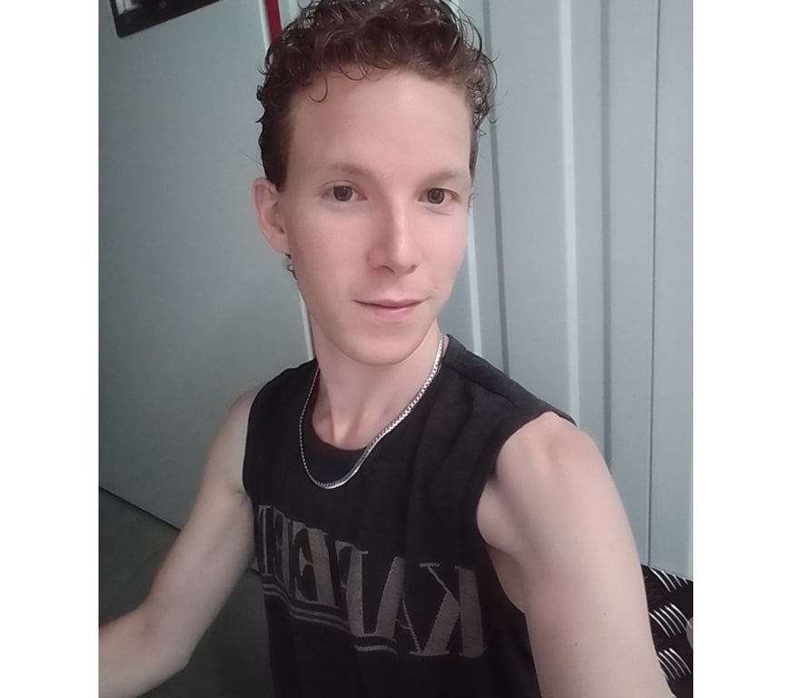 Gay Escorts Ostende - Photos Vivastreet Sexy petit masseur pro proche Ostende