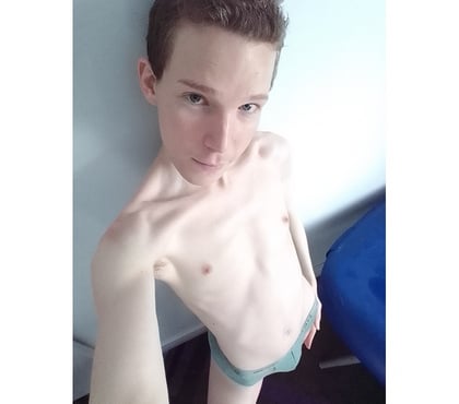 Escorts gay - Photos Vivastreet Sexy petit masseur pro proche Ostende