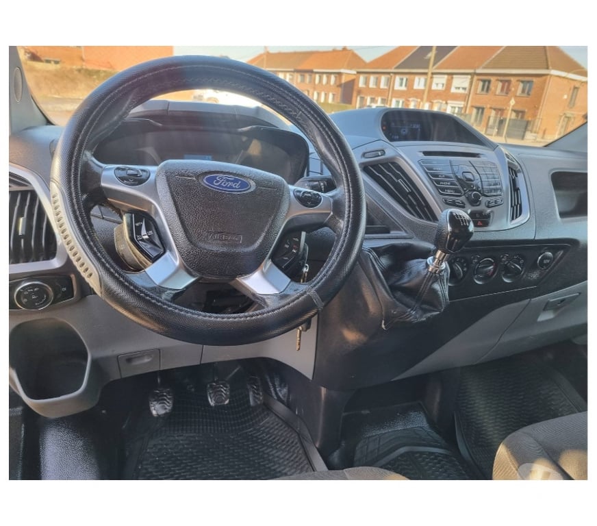 Véhicules commerciaux & utilitaires d'occasion Pont-de-Loup - Photos Vivastreet Ford Transit Custom L1h1 2.2tdci 110CV Nv Moteur 0km 3places