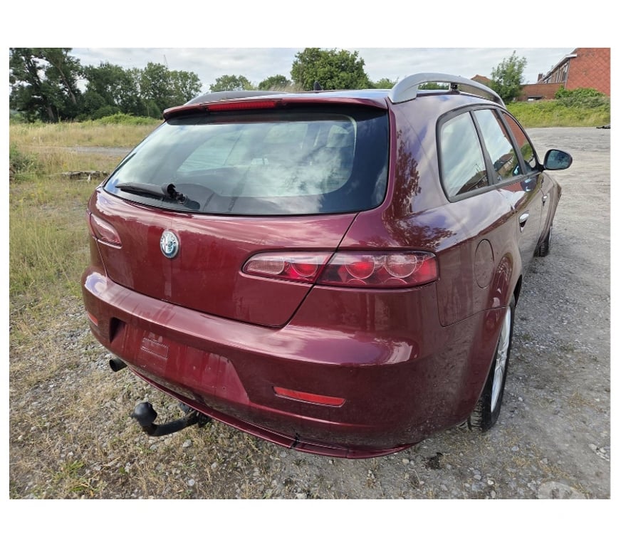 Voiture Ă vendre Pont-de-Loup - Photos Vivastreet Alfa 159 break 2008 1.9jtd 115cv Cuir Beige Ac Jantes Cruise