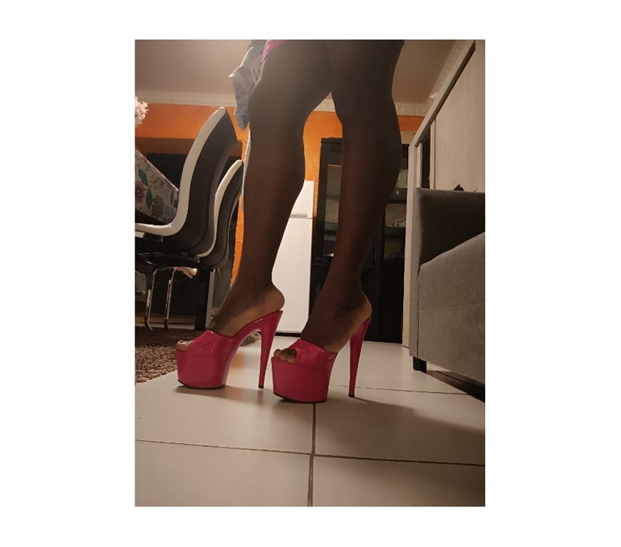 Gay Liège Liège-Centrum - Photos Vivastreet Trasv efféminé chaude ce soir pour grosse calibre 🍌😋