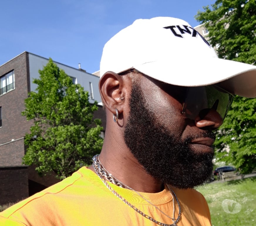 exhib Liège Liège-Centrum - Photos Vivastreet Mâle dominant dispo pr femme coquine.