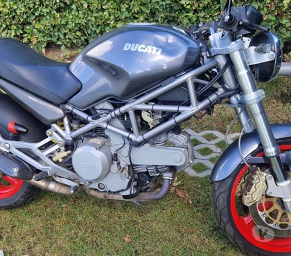 Moto d'occasion - Photos Vivastreet Vente ducati 620 ie