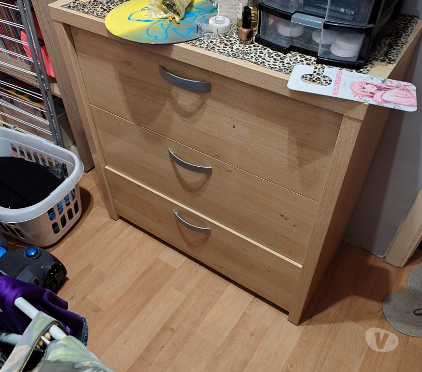 Meubles & Décoration Quaregnon - Photos Vivastreet Av chambre à coucher 1 personne