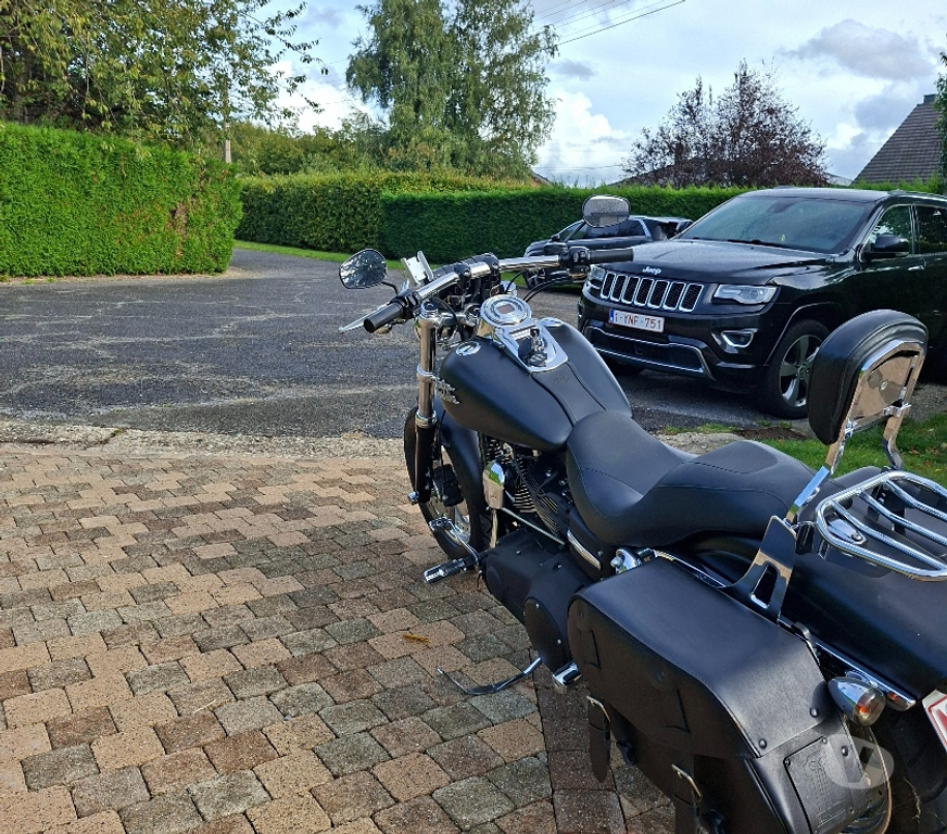 Motos Neupré Neuville-en-Condroz - Photos Vivastreet Harley davidson