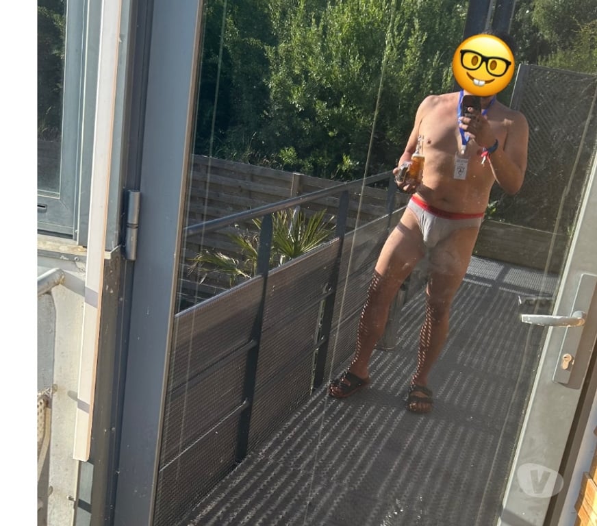 Gay Jambes Erpent - Photos Vivastreet Entre feu sacré et respect des corps - 👀 4 BI Top