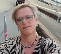 Passif efféminé cherche homme actif