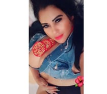 Karol belle aux formes naturelles WAPP465174882