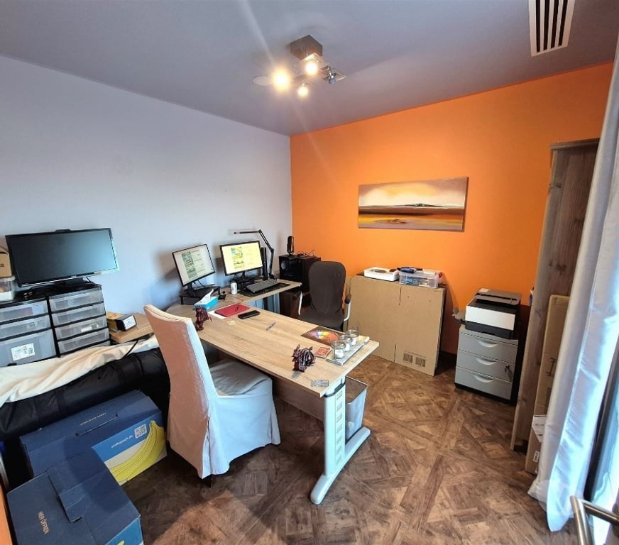 Annonce maison Beaumont Barbençon - Photos Vivastreet Villa 4 façades à vendre à Leugnies Pas d'agence