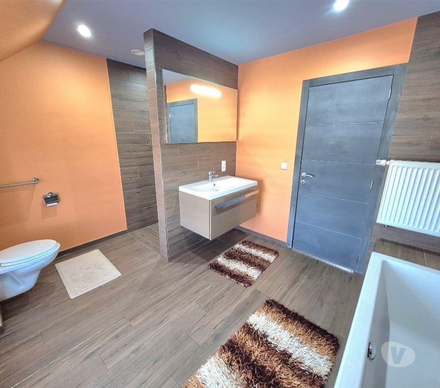 Annonce maison Beaumont Barbençon - Photos Vivastreet Villa 4 façades à vendre à Leugnies Pas d'agence