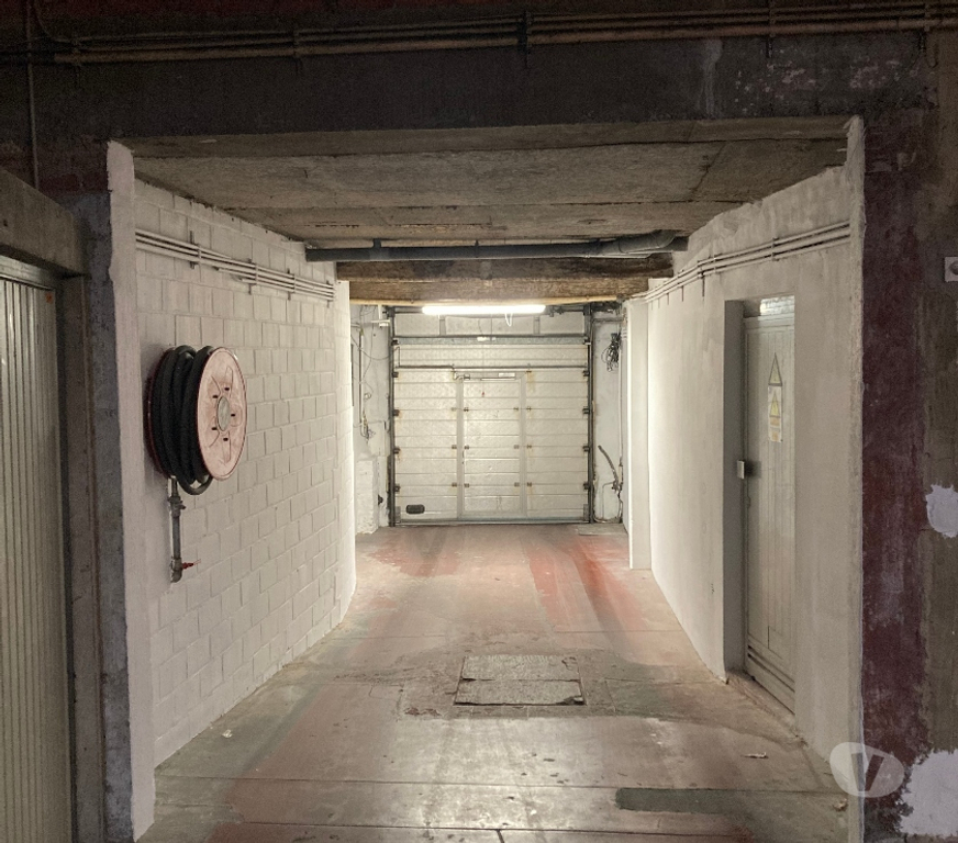 Vente parking Mons Cuesmes - Photos Vivastreet Garages ( box fermé ) à vendre à MONS