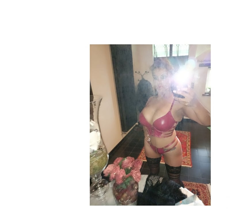 Escort Aubange Athus - Photos Vivastreet Amanda nouvelle, gros seins.