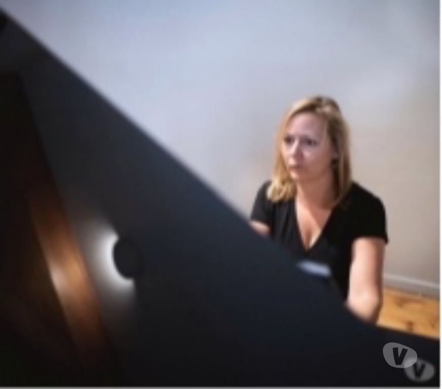 Musique - Théâtre - Danse Hannut - Photos Vivastreet Cours de piano, solfège, accompagnatrice