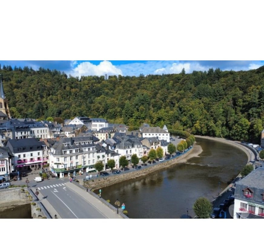 Immeuble à vendre Bouillon Bouillon-Centrum - Photos Vivastreet Bouillon centre: charmant immeuble, 2 maisons de commerce.