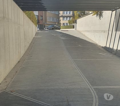 Location parking & garage - Photos Vivastreet Emplacement parking XXL