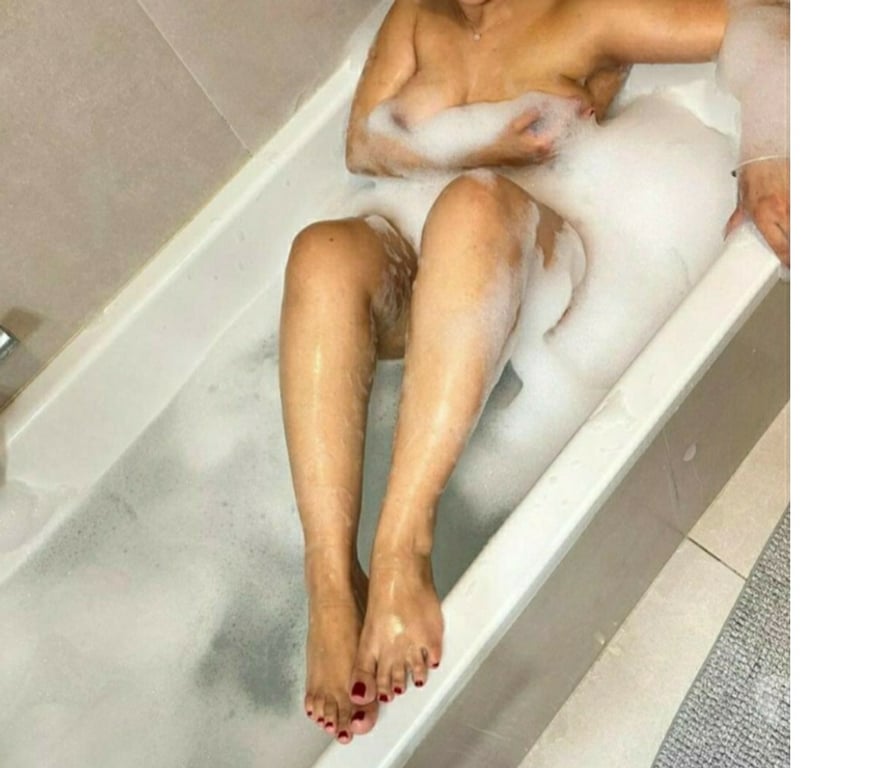 Escort Tournai Tournai-Centrum - Photos Vivastreet Eva maia masseuse