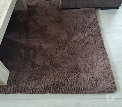 Ameublement - art de la table Itterbeek Dilbeek - Photos Vivastreet Tapis,horloge murale et tabouret