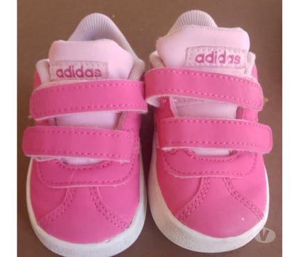Chaussures et bottes occasion Tournai-Centrum Tournai - Photos Vivastreet chaussure enfant Adidas taille 19