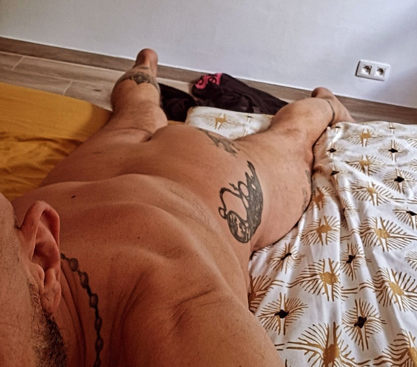 Gay Charleroi Mont-sur-Marchienne - Photos Vivastreet Vide couilles reçois yeux bander