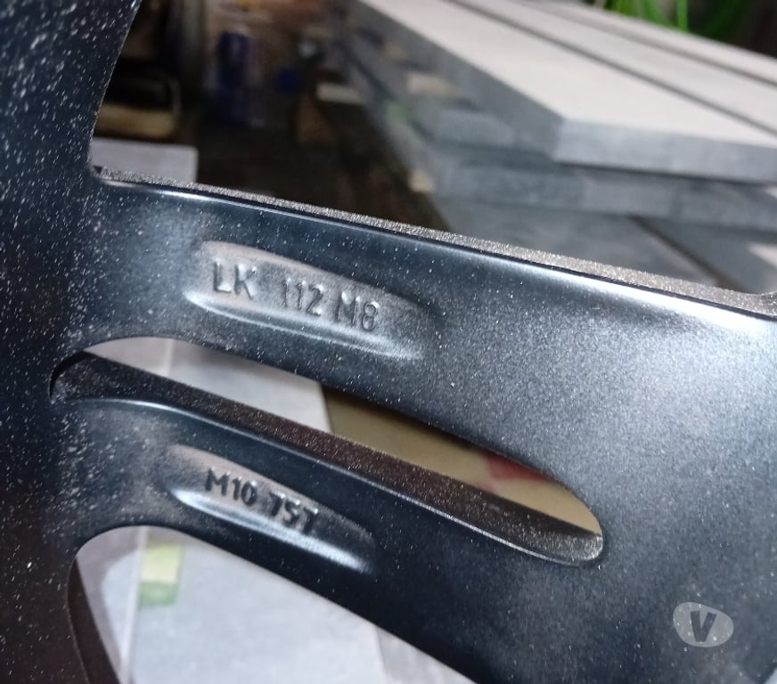 Pièces et services auto Quaregnon - Photos Vivastreet jntes 17 pouves + pneus