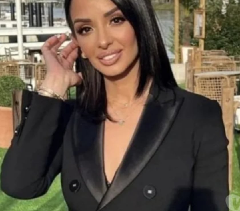 Femme arabe ou européenne pour gentleman black
