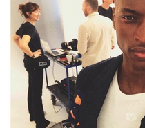 Femme arabe ou européenne pour gentleman black