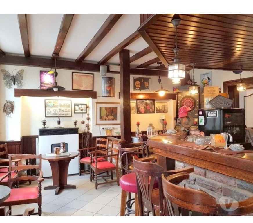 Immeuble à vendre Paliseul Paliseul-Centrum - Photos Vivastreet Paliseul : immeuble de rapport, commerce, 2 apprts.