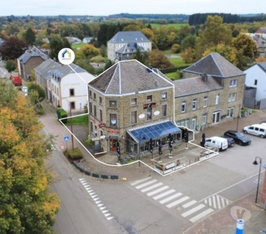 Immeuble à vendre Paliseul Paliseul-Centrum - Photos Vivastreet Paliseul : immeuble de rapport, commerce, 2 apprts.