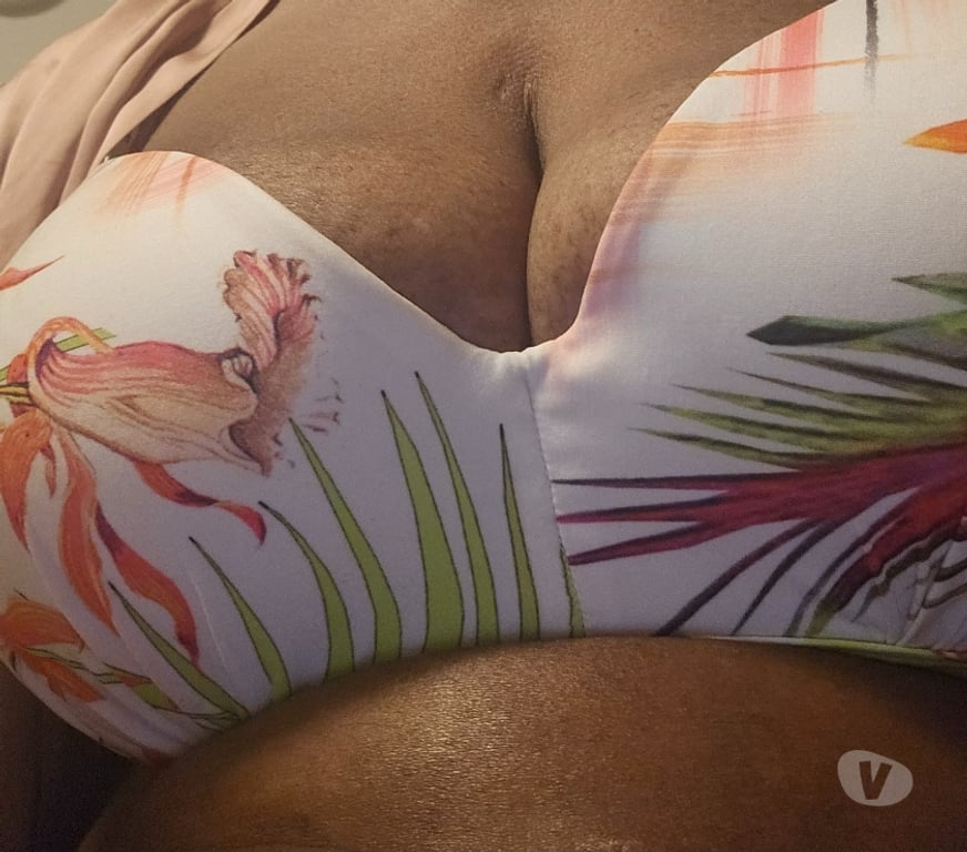 Escort Liège Bressoux - Photos Vivastreet Mirah, dme . Afrique 45 charmante j'éteins ce que j'allume