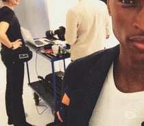 Femme arabe ou caucasienne pour gentleman black