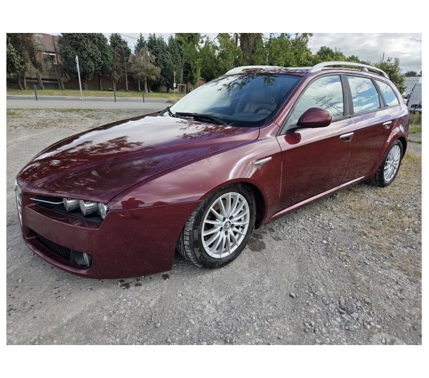 Voiture à vendre Pont-de-Loup - Photos Vivastreet Alfa 159 break 2008 1.9jtd 115cv Cuir Beige Ac Jantes Cruise