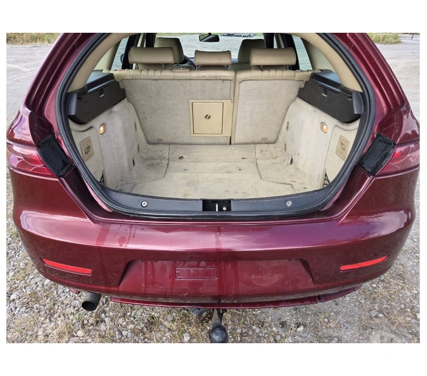 Voiture à vendre Pont-de-Loup - Photos Vivastreet Alfa 159 break 2008 1.9jtd 115cv Cuir Beige Ac Jantes Cruise