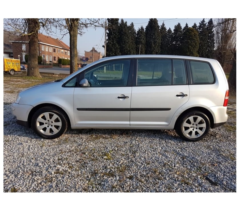 Voiture à vendre Pont-de-Loup - Photos Vivastreet Vw touran 7places 1.9tdi 105cv Airco...