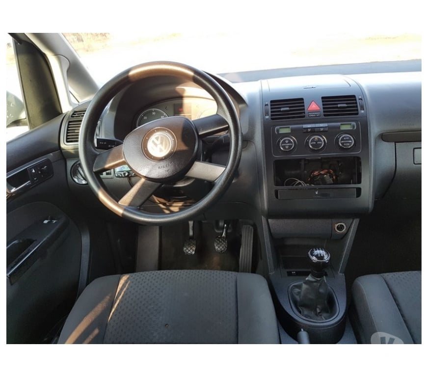 Voiture à vendre Pont-de-Loup - Photos Vivastreet Vw touran 7places 1.9tdi 105cv Airco...