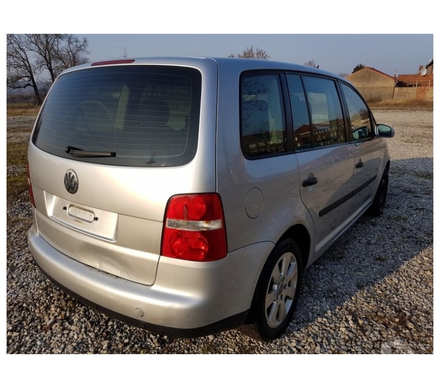Voiture à vendre Pont-de-Loup - Photos Vivastreet Vw touran 7places 1.9tdi 105cv Airco...