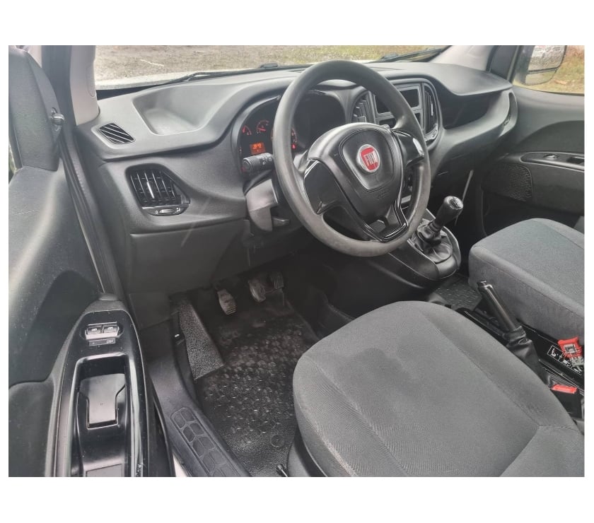 Véhicules commerciaux & utilitaires d'occasion Pont-de-Loup - Photos Vivastreet Fiat Doblo 2016 86193km 1.3jtd 90cv 66kw Pack électrique...