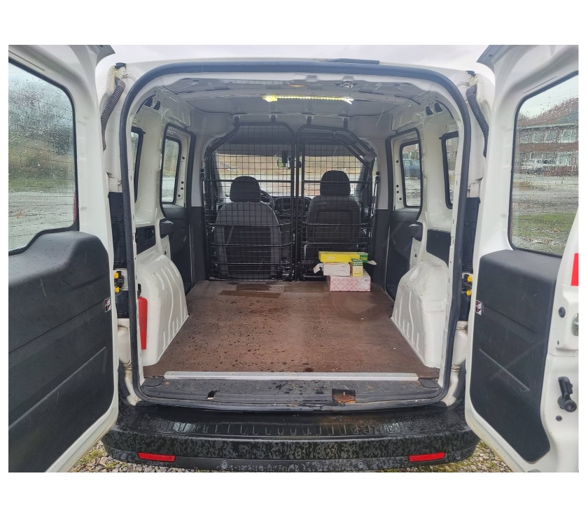 Véhicules commerciaux & utilitaires d'occasion Pont-de-Loup - Photos Vivastreet Fiat Doblo 2016 86193km 1.3jtd 90cv 66kw Pack électrique...