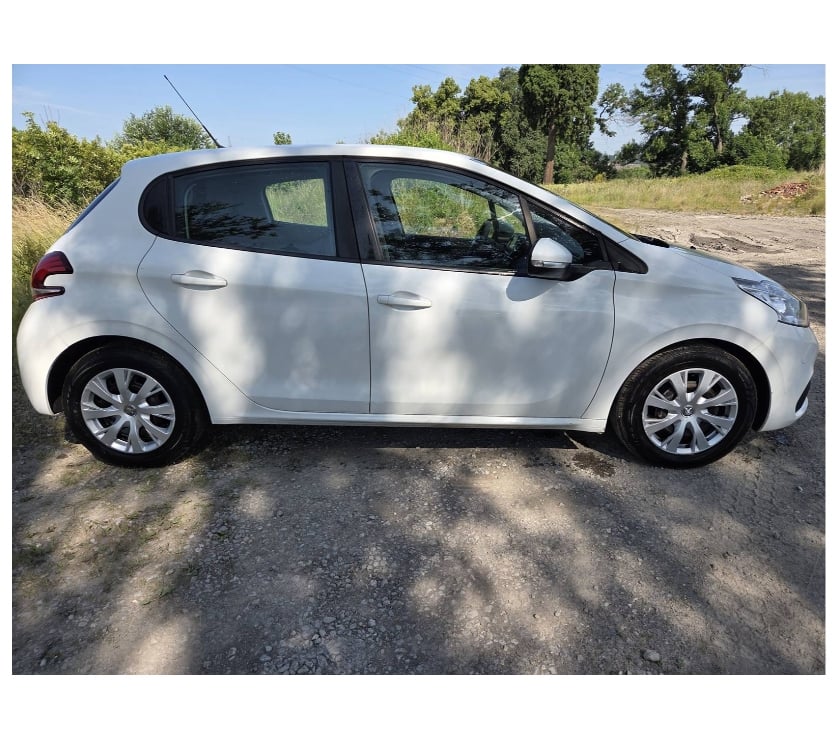 Voiture à vendre Pont-de-Loup - Photos Vivastreet Peugeot 208 2018 euro6b 1.6hdi 75cv 55kw Gps Airco Cruise...
