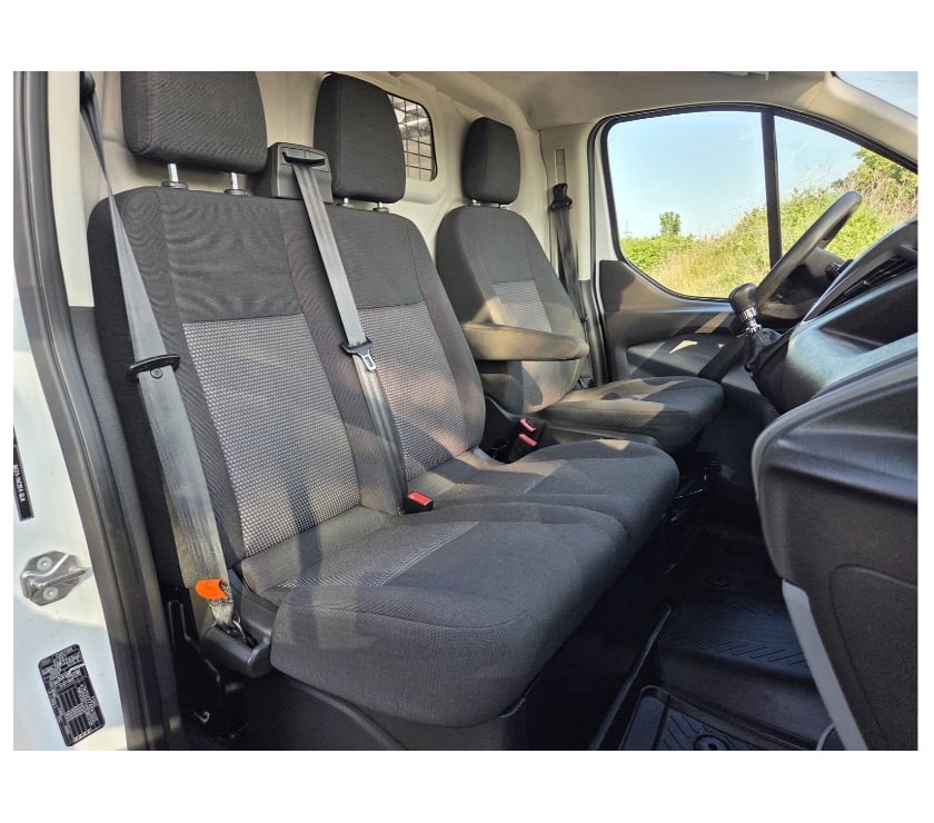 Véhicules commerciaux & utilitaires d'occasion Pont-de-Loup - Photos Vivastreet Ford Transit Custom L1h1 2.2tdci 110CV Nv Moteur 0km 3places