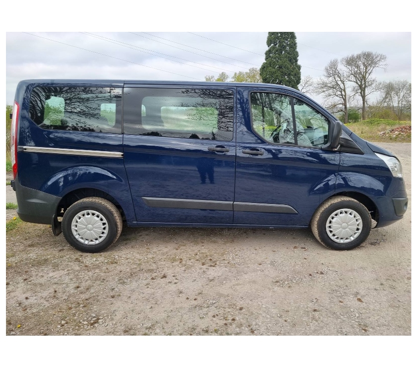 Véhicules commerciaux & utilitaires d'occasion Pont-de-Loup - Photos Vivastreet Ford Transit Custom 9places minibus 2.2tdci 125cv 92kw airco
