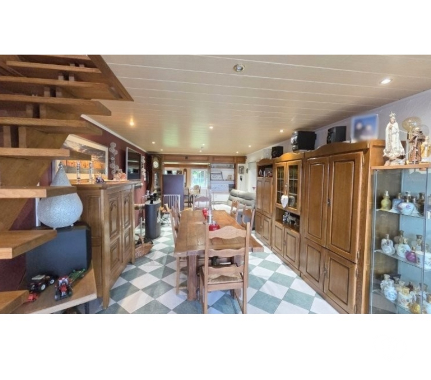 Annonce maison Paliseul Paliseul-Centrum - Photos Vivastreet 6850 Offagne : charmante maison, jardin, garage.