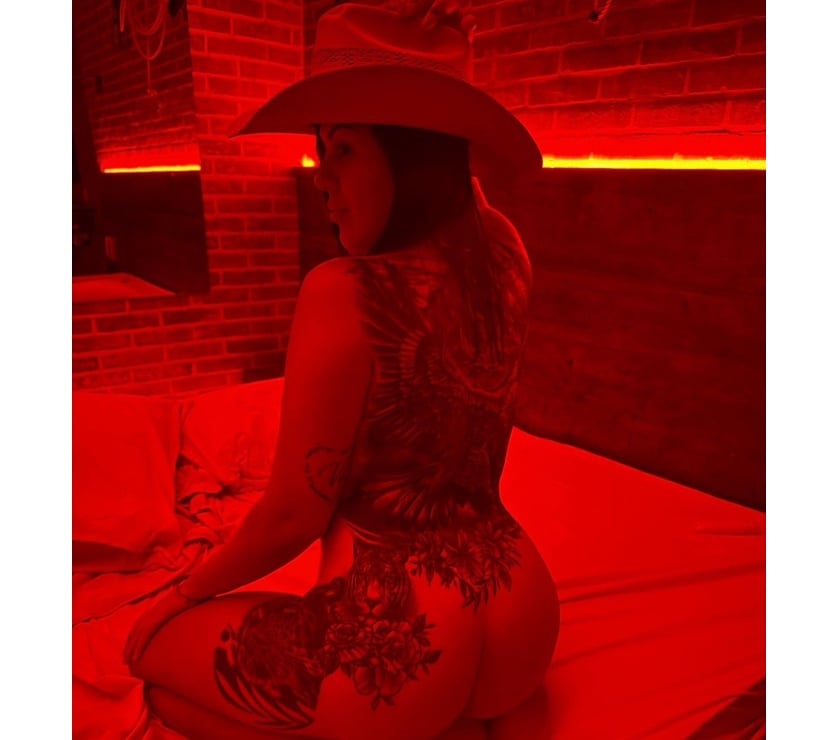 Escort Charleroi Charleroi-Centrum - Photos Vivastreet Escorte latine Bella