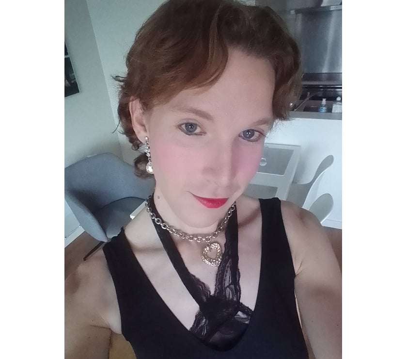 Escort Ostende - Photos Vivastreet Sexy petite travestie masseuse pro proche de Ostende