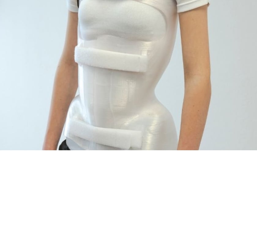 exhib Leuze - Photos Vivastreet Pour fille avec corset scoliose, médical ou avec handicap