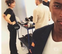 Femme caucasienne ou arabe pour gentleman black