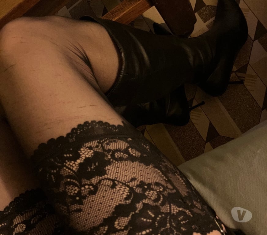 Gay Huy - Photos Vivastreet Latex Femboy pour pompage ou gangbang
