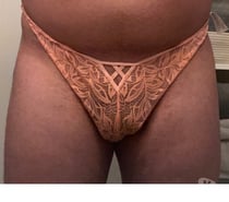 Jeune salope cherche un maître pour la dresser