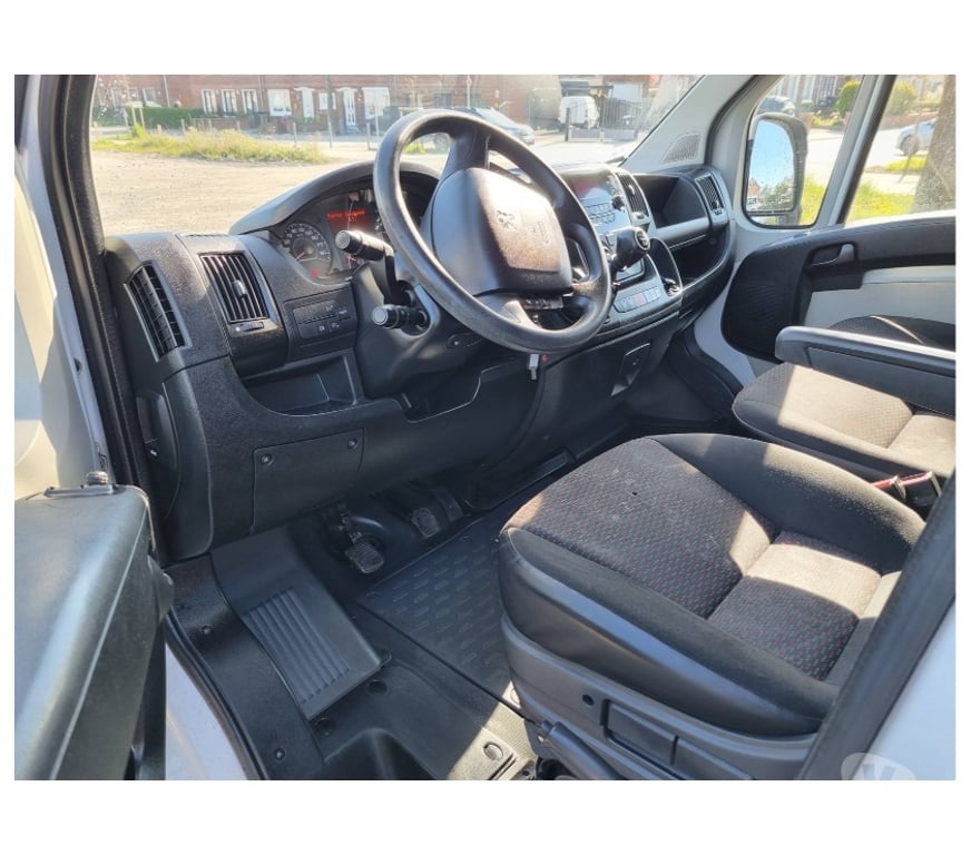 Véhicules commerciaux & utilitaires d'occasion Pont-de-Loup - Photos Vivastreet Peugeot Boxer L3h2 Double Cabine 7Places 2.2hdi 131cv 96kw..