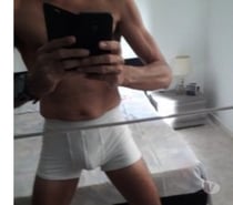 BG RECHERCHE BG MAXI 30 ANS CHEZ MOI