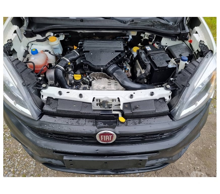 Véhicules commerciaux & utilitaires d'occasion Pont-de-Loup - Photos Vivastreet Fiat Doblo maxi long châssis 2017 euro6 1.3jtd 95cv 99090km